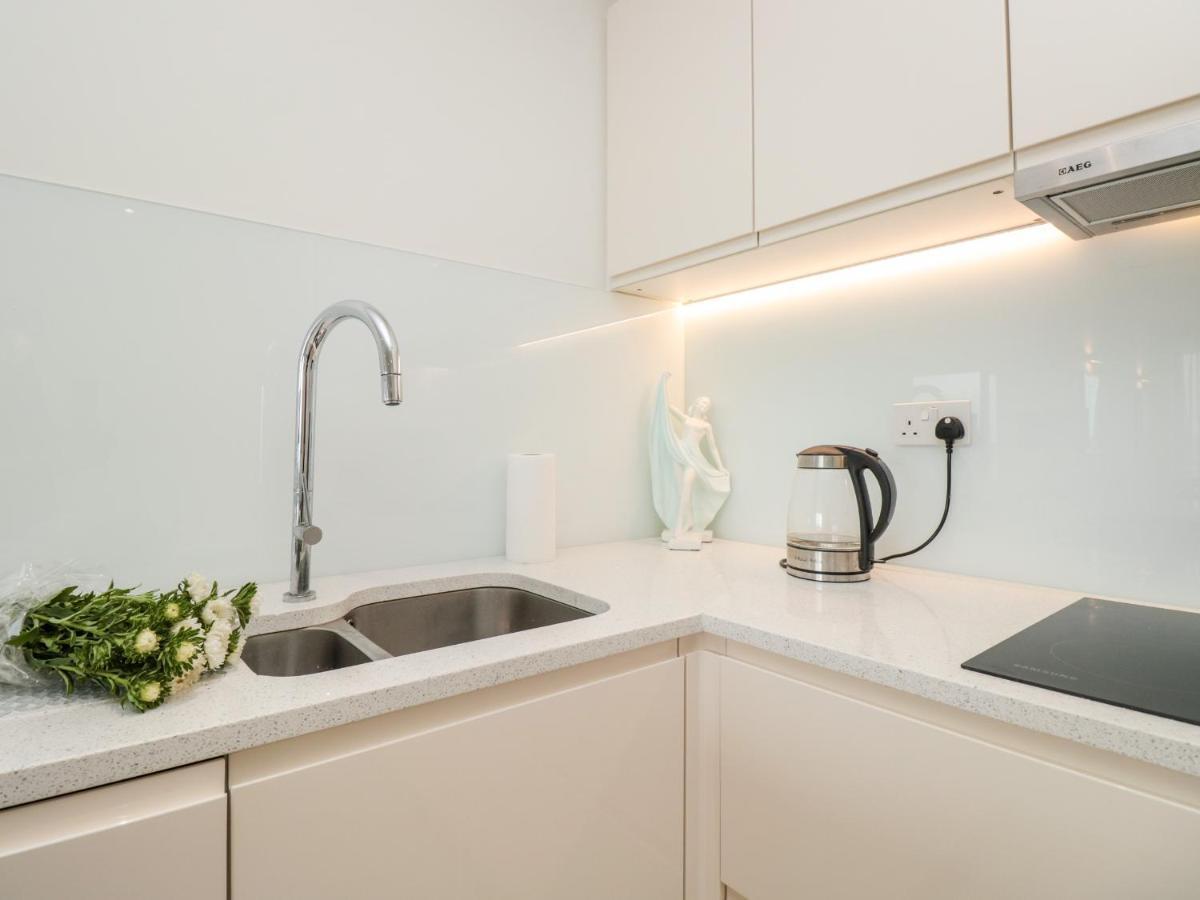 20 Summer Place Torquay