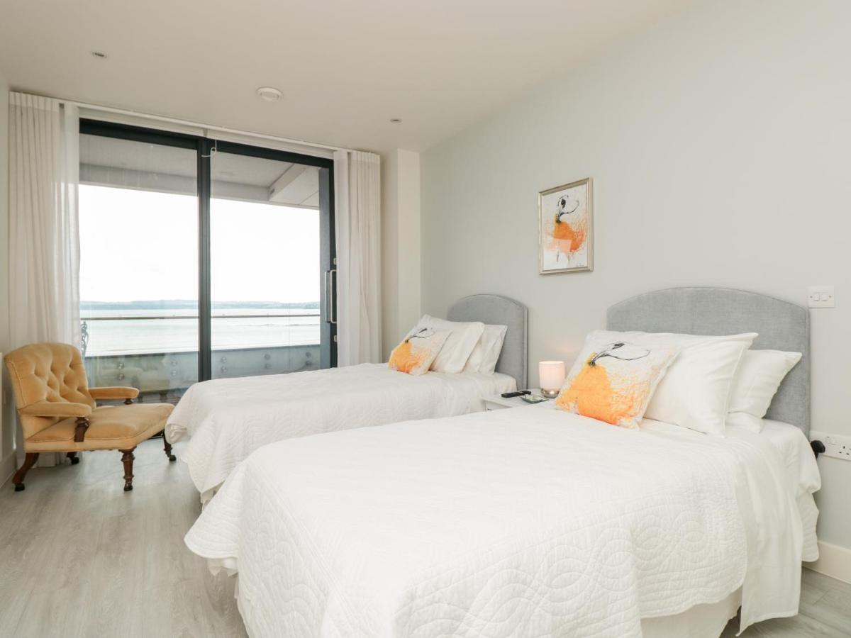 20 Summer Place * Torquay